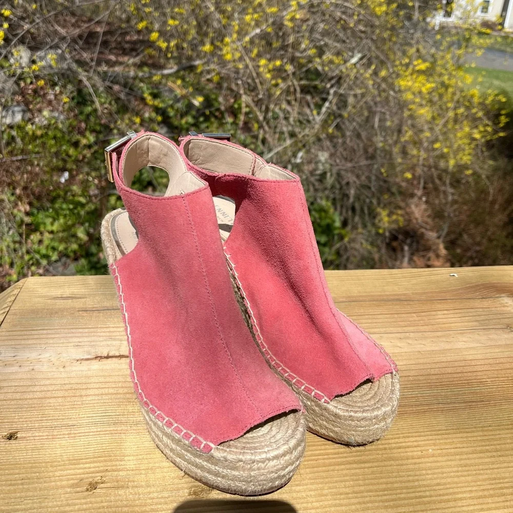Kenneth Cole Pink Suede Espadrilles